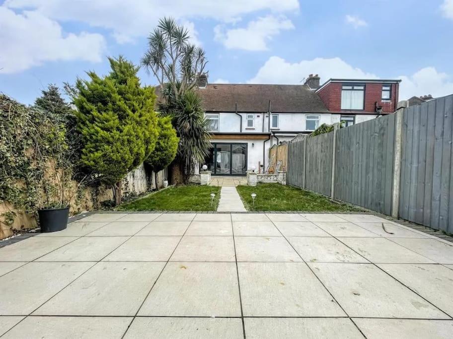 Beautiful Bright Three Bedroom House In Brighton And Hove With Free Parking Extérieur photo