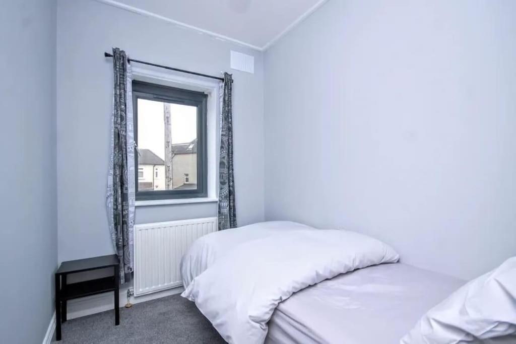 Beautiful Bright Three Bedroom House In Brighton And Hove With Free Parking Extérieur photo