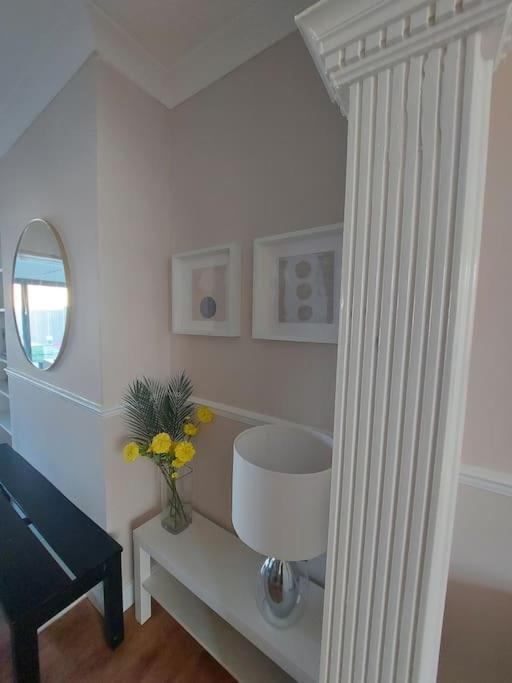 Beautiful Bright Three Bedroom House In Brighton And Hove With Free Parking Extérieur photo
